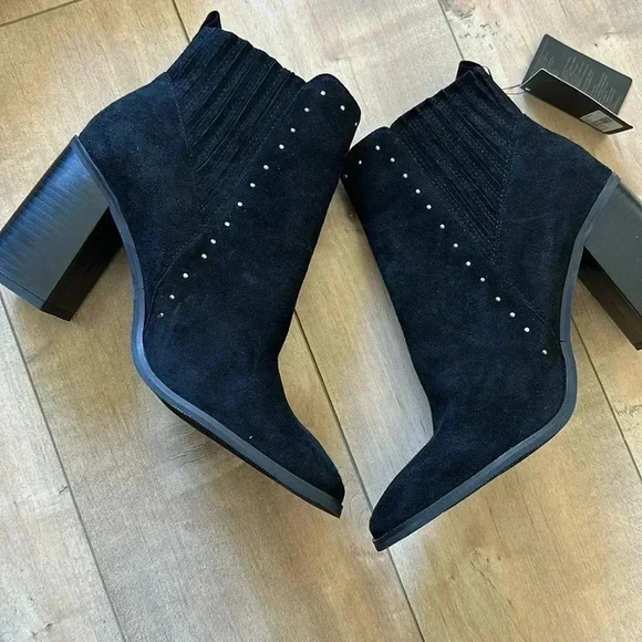 NWT Forever 21 Studded Ankle Boots Booties Black Faux Suede Sz 9 - Picture 3 of 6